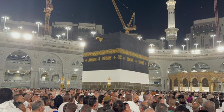 Masjidil Haram Padat, Jemaah Diimbau Salat di Hotel dan Masjid Sekitar Hotel