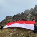 Nyan, Tim Pidie Adventure Kibarkan Merah Putih di Puncak Apui