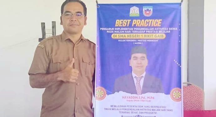 Kepala SMAN 1 Rikit Gaib, Wakili Gayo Lues ke Tingkat Privinsi GTK Berprestasi 2025