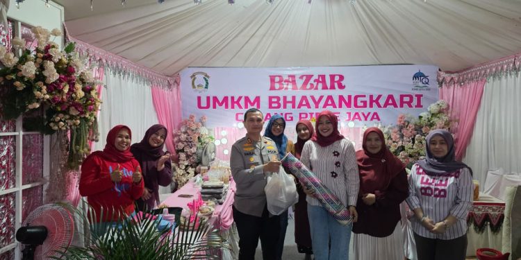 Kapolres Kunjungi Stand Bhayangkari di MTQ Pidie Jaya
