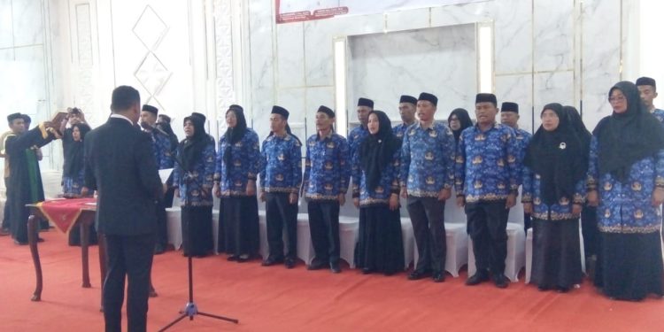 Penyegaran, Dr. Safaruddin Lantik Para Kepala Sekolah dari SMP, SD hingga TK