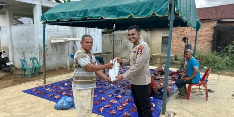 Mahasiswa STIK Salurkan 70 Sapi untuk Tradisi Meugang bagi Warga Aceh Terdampak Bencana