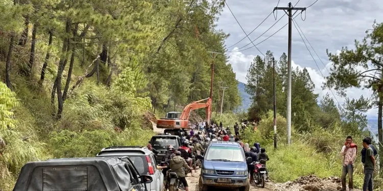 Longsor, Jalan Poros di Aceh Tengah dalam Tahap Pembersihan