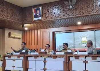 Azhari Cage Beberkan Persoalan Serius Aceh Pasca Bencana