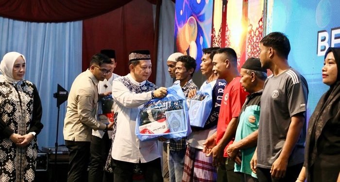 Tito Karnavian Buka Puasa Bersama Warga Aceh Tamiang