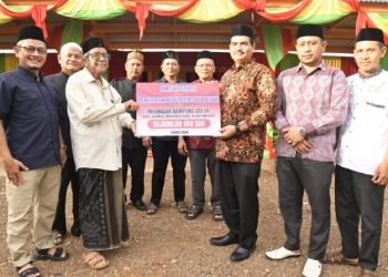 Kadis PMG Aceh Besar Resmikan Bazar Ramadhan dan Launching Meunasah Gampong Leu Ue