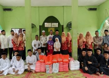 DWP Kemenag Subulussalam Berbagi Takjil dan Santunan Yatim