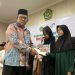 Kanwil Kemenag Aceh Serahkan 700 Paket Ramadan bagi Anak Yatim dan Fakir Miskin