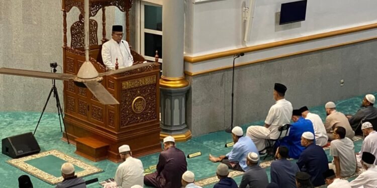 Khutbah di Oman, Kakanwil Azhari: Lanjutkan Ibadah Seusai Ramadan