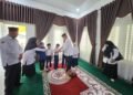 Kakanwil Kemenag Aceh Santuni Yatim Saat Halal Bihalal