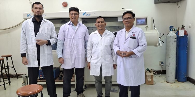 UIN Ar-Raniry Kembangkan Material Baterai Ramah Lingkungan Berbasis Tumbuhan