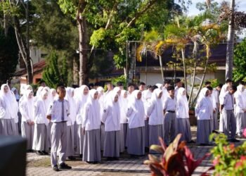 Hari Pertama Sekolah, Pimpinan Daerah Aceh Tengah Serentak Pimpin Upacara di Sekolah-Sekolah