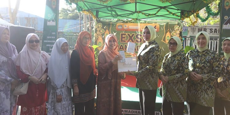 DWP USK dan IAD Aceh Berbagi di EXSIS Ramadan