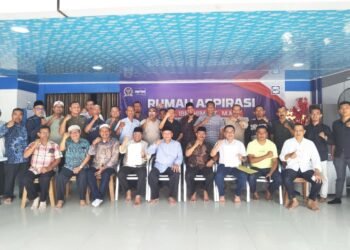 Wakil Bupati Aceh Besar Serahkan SK Pembentukan Tim Pemekaran DOB Seuramoe Aceh