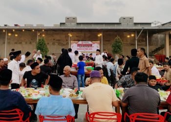 Bawaslu Pidie Jaya Gelar Buka Puasa Bersama dan Santunan Yatim