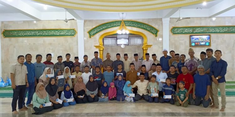 25 Anak Yatim Meudang Ara dapat Santunan Sebanyak 3.283.000