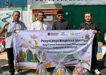 Pegadaian Syariah Cabang Meulaboh Serahkan Bingkisan Bagi Sahabat Emas Peduli Sampah Indonesia