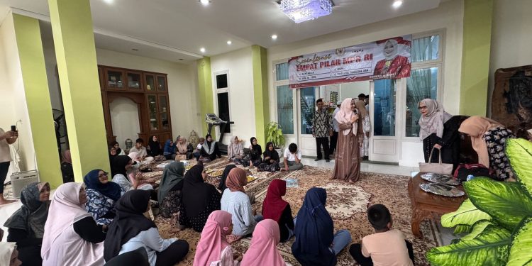 Darwati Tekankan Pentingnya Peran Ibu dalam Menanamkan Nilai Kebangsaan di Keluarga