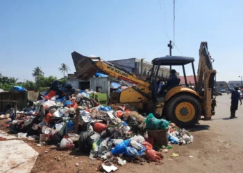 DLH Aceh Besar Kerahkan Armada Penuh Bersihkan Sampah