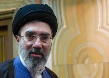 AS Klaim Mojtaba Khamenei Terluka-Cacat di Wajah