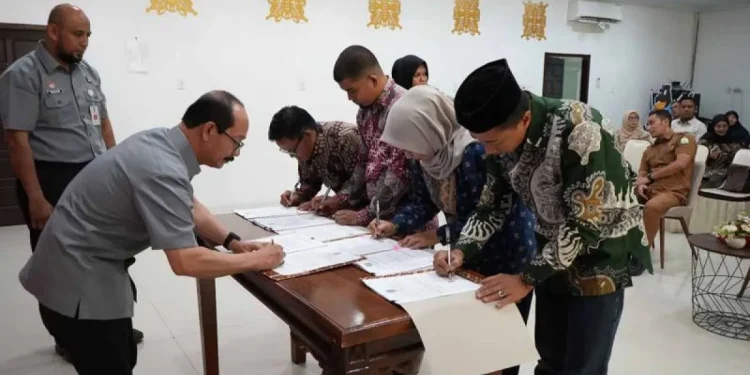 Kemenkum Aceh Teken Kontrak dengan 31 Pemberi Bantuan Hukum