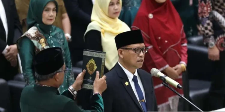 Prof Mirza Tabrani Resmi Jabat Rektor Universitas Syiah Kuala