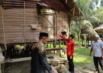Tarmizi Tinjau Rumah Tak Layak Huni Milik Anak Yatim di Woyla Barat
