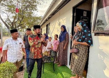 Bupati Al-Farlaky Santuni Anak Yatim
