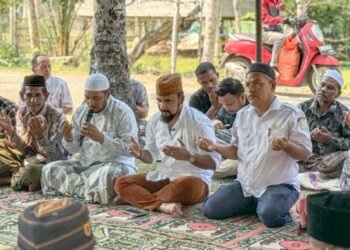 Al-Farlaky Melayat ke Rumah Empat Pelajar Tenggelam di Perairan Peudawa