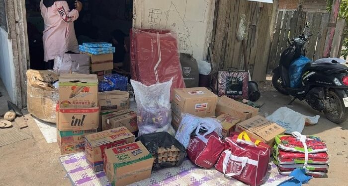 Al- Farlaky Salurkan Bantuan Masa Panik Untuk Korban Kebakaran di Birem Bayeun