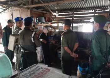 Satpol PP dan WH Aceh Besar Ciduk Warga Mokel di Warung Siang Hari