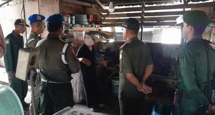 Satpol PP dan WH Aceh Besar Ciduk Warga Mokel di Warung Siang Hari