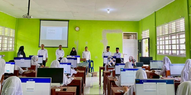 26.151 Siswa MTs Aceh Ikuti Tes Kompetensi Akademik