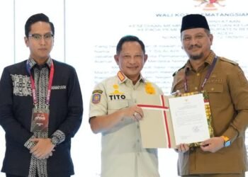 Tito Saksikan Penyerahan Bantuan Keuangan Daerah untuk Pemulihan Pascabencana di Aceh