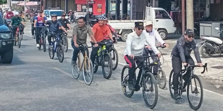 Hemat BBM, Pemkab Aceh Barat Terapkan Aturan Bersepeda ke Kantor