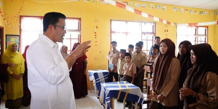 Siswi Berprestasi dari SMP 14 Takengon ‘Laila Ramadhani’ Tuai Apresiasi