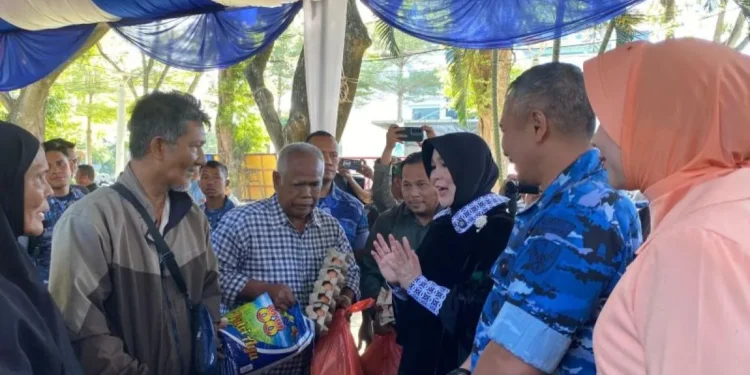 1.000 Paket Pangan Subsidi Dibagikan untuk Warga Banda Aceh