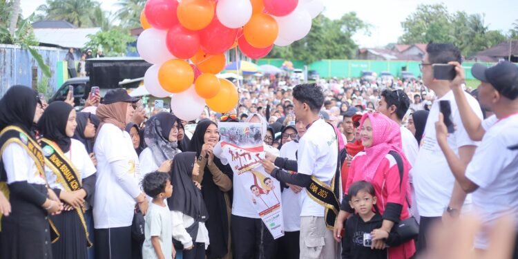 Jalan Santai HUT Abdya Dipenuhi Lautan Manusia, Rebut Puluhan Doorprize