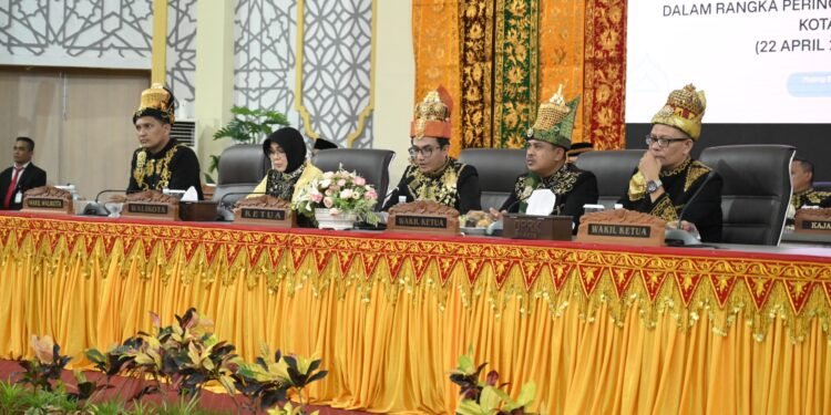 Irwansyah Pimpin Rapat Paripurna Istimewa Peringati Hut ke 821 Kota Banda Aceh