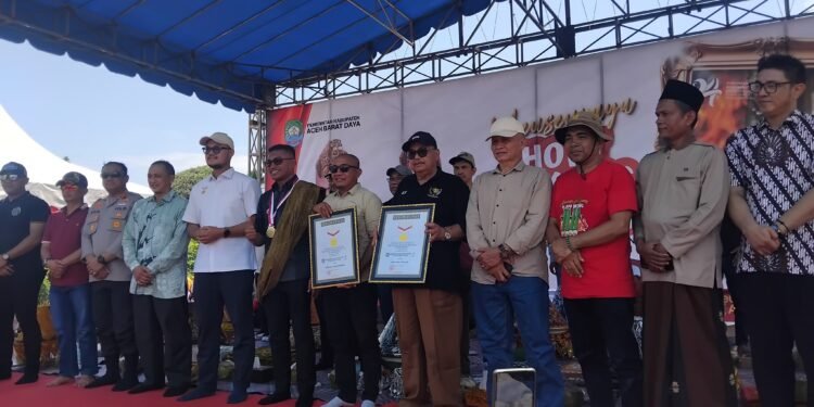 Pecahkan Sejarah! Abdya Raih 2 Rekor MURI Sekaligus: Bakar Lemang dan Sajian Tapai Terbanyak