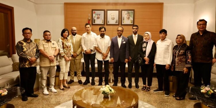 Mualem dan Dubes UEA Bentuk Tim Program Investasi di Aceh