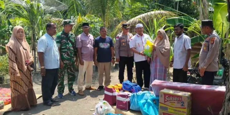 Pemkab Aceh Timur Salurkan Bantuan Masa Panik Korban Kebakaran