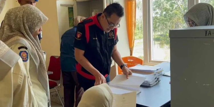 Kejari Bireuen Geledah Kantor Satpol PP dan WH Selama Dua Jam
