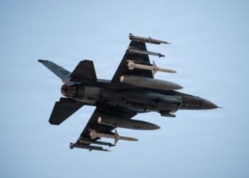 Iran Rilis Video Puing-puing Pesawat AS Pencari Pilot F-15 yang Jatuh