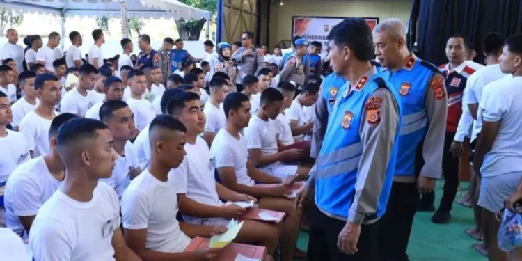 Kapolda Pantau Calon Bintara Polri Jalani Pemeriksaan Kesehatan