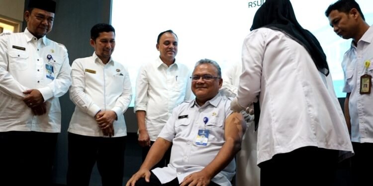 Tenaga Kesehatan di Aceh Mulai Diimunisasi Campak-Rubella