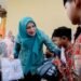 Ketua TP PKK Aceh Timur Kunjungi SD Negeri Tanah Rata di Peureulak