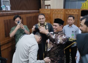 Bupati Aceh Besar Sambut Kunjungan Kerja Badan Legislasi DPR RI di Bandara SIM