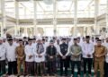 Bupati Al Farlaky Peusijuek Jamaah Haji 2026, Titip Doa untuk Daerah dan Kepemimpinannya