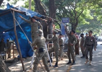 Satpol PP Bongkar Sejumlah ‘Lapak Liar’ di Baitussalam Aceh Besar